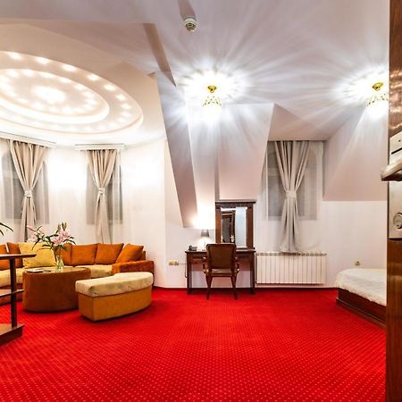 Garni Hotel Royal Crown Суботица Екстериор снимка